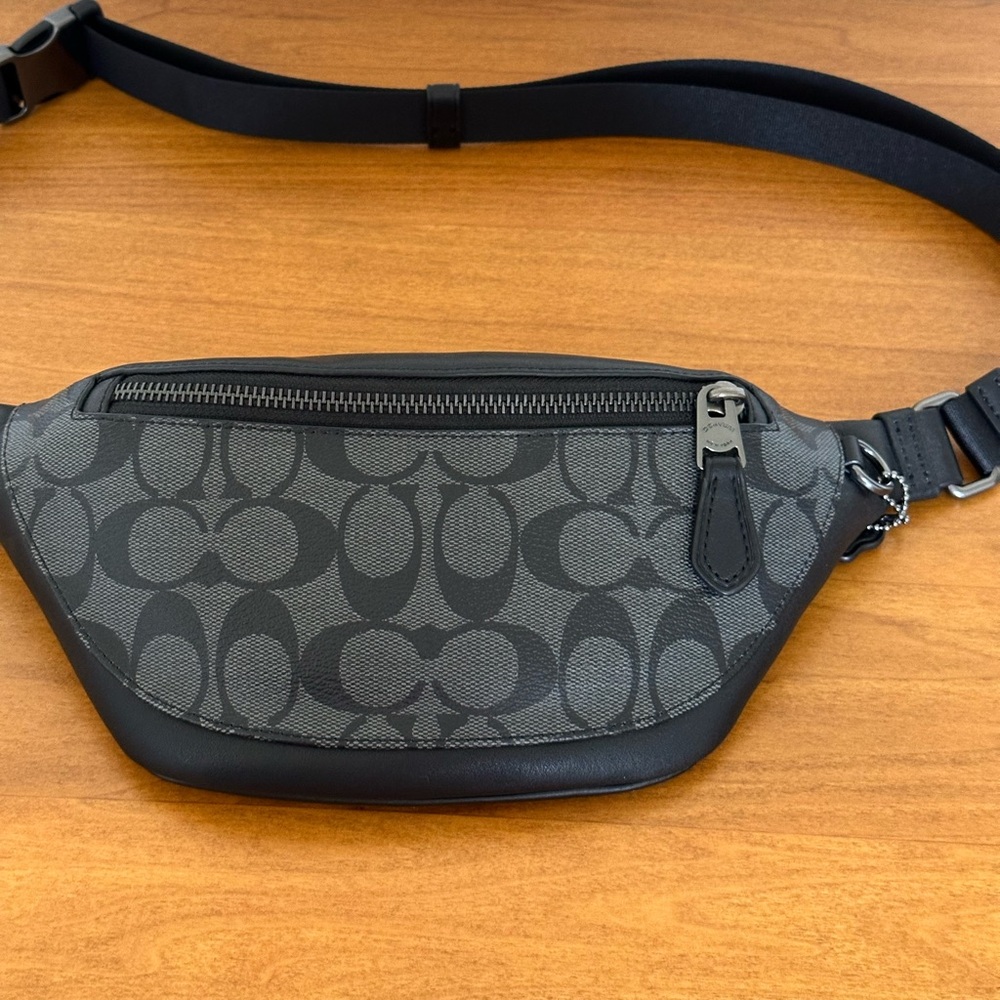Coach Warren Mini Belt Bag in Signature Canvas for Men - Picture 2 of 13